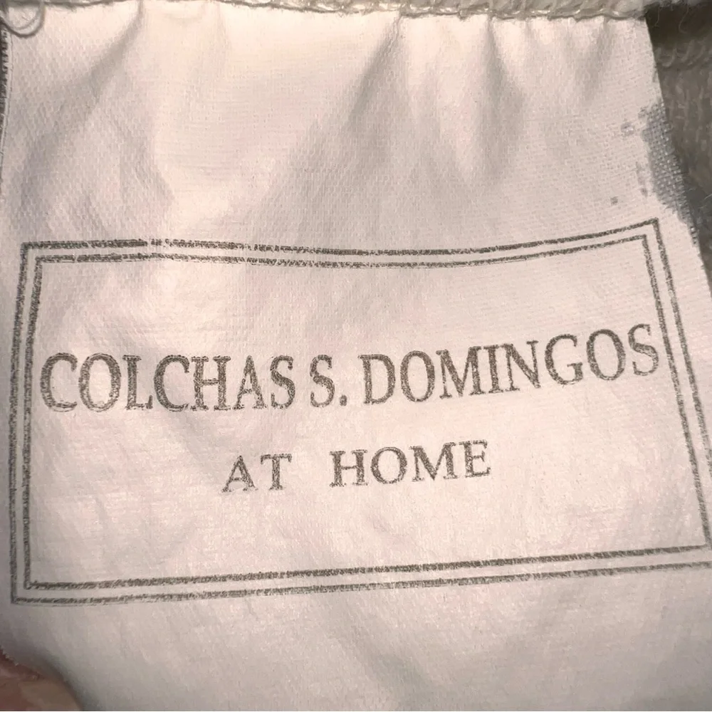 2 Pillow Shams Colchas S. Domingos Quilted Scalloped Ivory with Pink Roses